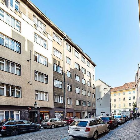 Cozy Old Town Stay - 1-Bedroom Apartment Прага Екстериор снимка