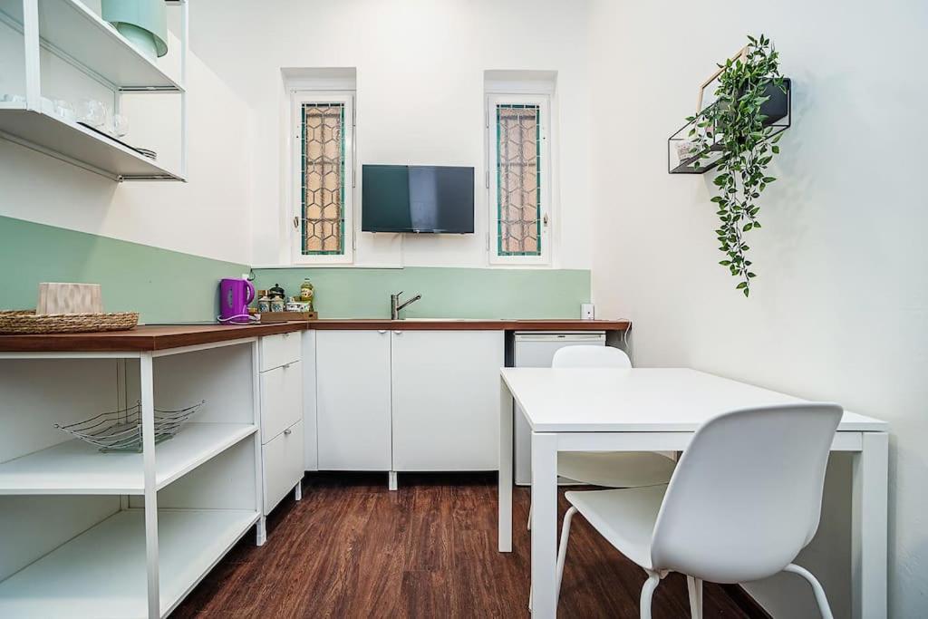 Cozy Old Town Stay - 1-Bedroom Apartment Прага Екстериор снимка