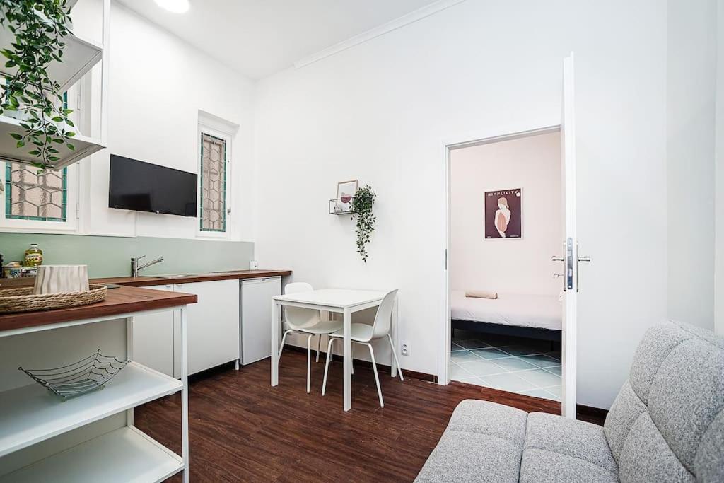 Cozy Old Town Stay - 1-Bedroom Apartment Прага Екстериор снимка
