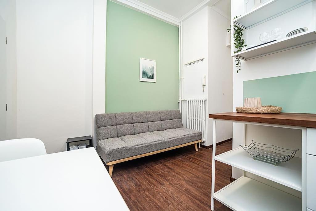 Cozy Old Town Stay - 1-Bedroom Apartment Прага Екстериор снимка