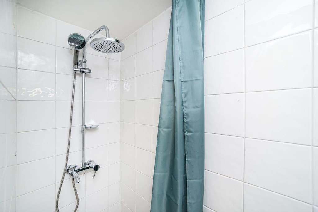 Cozy Old Town Stay - 1-Bedroom Apartment Прага Екстериор снимка